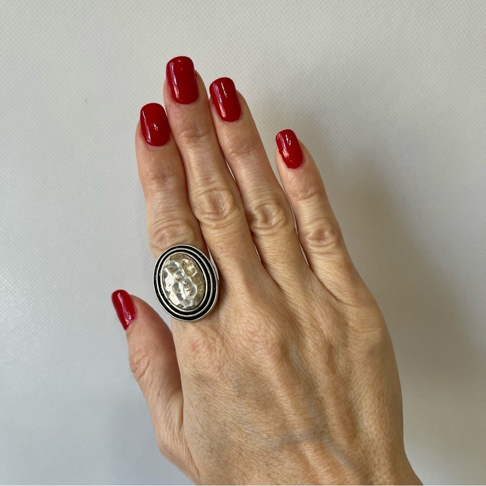 Premier Designs Silver Tone Hammered Oval Cocktail Ring